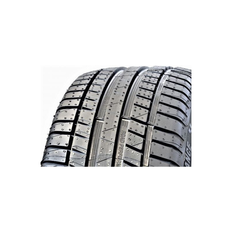 Immagine rappresentativa della gomma RIKEN  RIKEN ROAD PERFORMANCE XL 215/55 R16 97W C C B 71dB