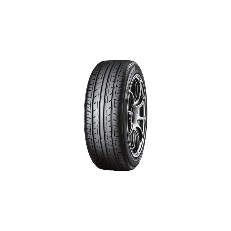 Immagine rappresentativa della gomma YOKOHAMA  YOKOHAMA BLUEARTH-ES ES32 165/60 R15 77H C C B 68dB