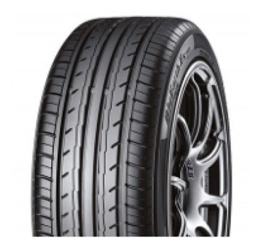 Immagine rappresentativa della gomma YOKOHAMA  YOKOHAMA BLUEARTH-ES ES32 175/55 R15 77V C C B 68dB