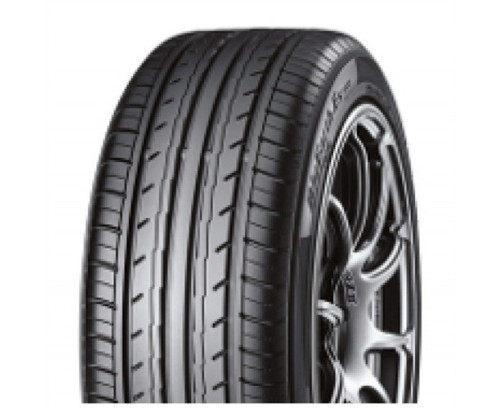 Immagine rappresentativa della gomma YOKOHAMA  YOKOHAMA BLUEARTH-ES ES32 175/55 R15 77V C C B 68dB