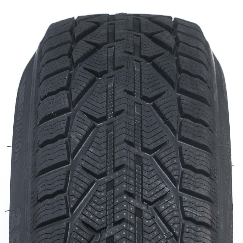 Immagine rappresentativa della gomma KORMORAN  KORMORAN SNOW 205/65 R15 94T E C B 72dB