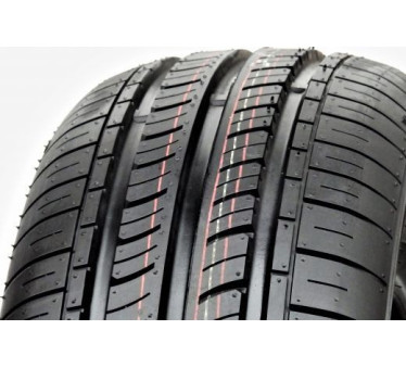 Immagine rappresentativa della gomma LINGLONG  LINGLONG GREEN-MAX Eco Touring 165/65 R13 77T D C B 70dB