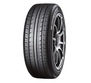 Immagine rappresentativa della gomma YOKOHAMA YOKOHAMA BLUEARTH-ES ES32 185/70 R14 88T C C B 68dB