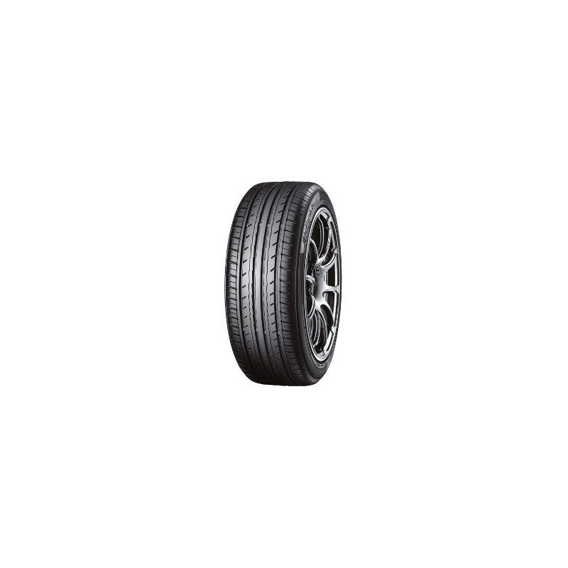 Immagine rappresentativa della gomma YOKOHAMA YOKOHAMA BLUEARTH-ES ES32 175/70 R14 84H C C B 68dB