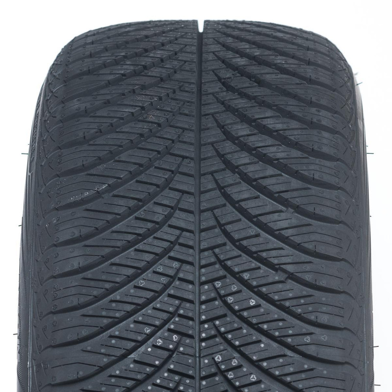 Immagine rappresentativa della gomma GOODYEAR GOODYEAR Vector 4Seasons G2 185/60 R15 84T B B B 70dB