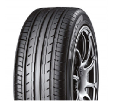 Immagine rappresentativa della gomma YOKOHAMA YOKOHAMA BluEarth ES 215/55 R17 94V C B A 68dB