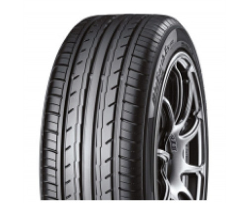 Immagine rappresentativa della gomma YOKOHAMA YOKOHAMA BluEarth ES 215/55 R17 94V C B A 68dB