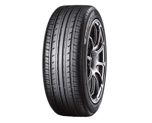 Immagine rappresentativa della gomma YOKOHAMA YOKOHAMA BLUEARTH ES-32 205/40 R17 84V C B C 68dB XL