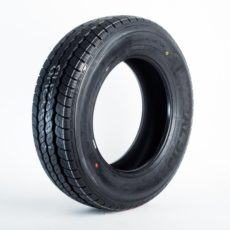 Immagine rappresentativa della gomma FIREMAX FIREMAX FM913 C 8PR 195/75 R16 107R D B B 71dB