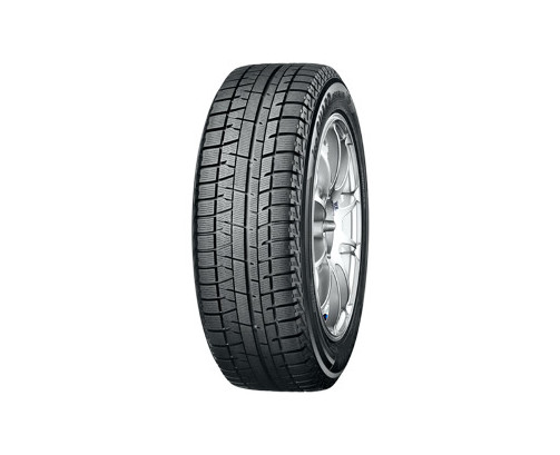 Immagine rappresentativa della gomma YOKOHAMA YOKOHAMA ICEGUARD IG50 PLUS M+S 3PMSF 145/80 R12 74Q E E B 71dB