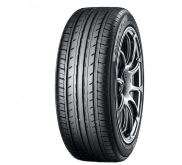 Immagine rappresentativa della gomma YOKOHAMA YOKOHAMA BLUEARTH-FE AE30 195/60 R17 90H A C A 67dB