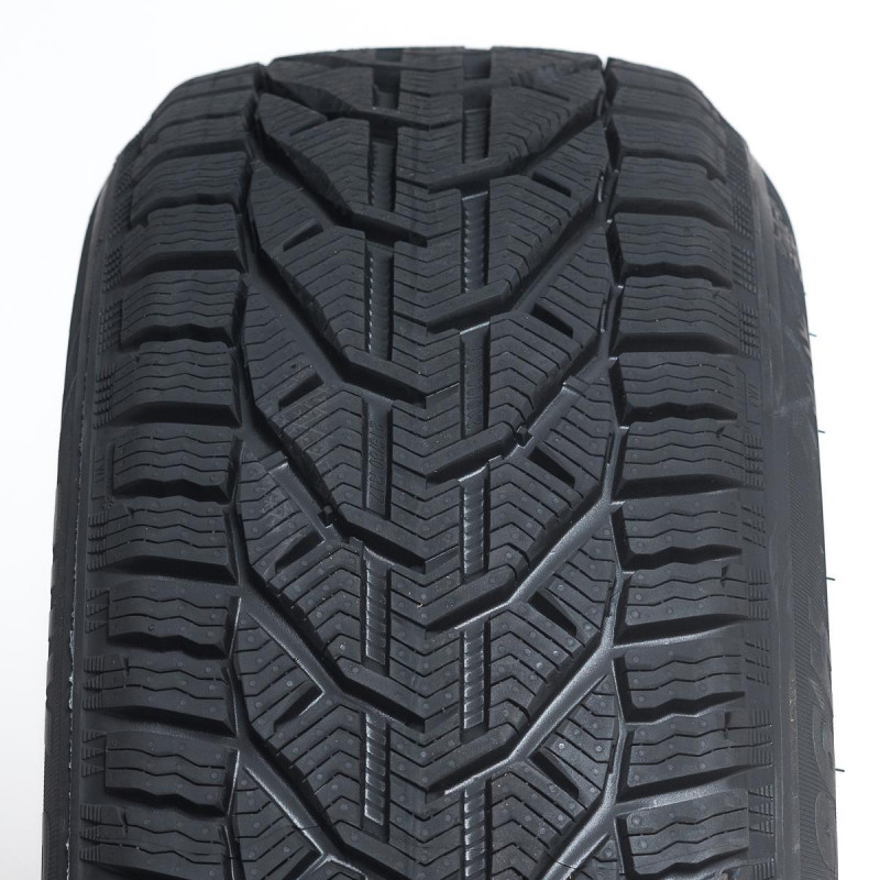 Immagine rappresentativa della gomma KORMORAN KORMORAN SUV SNOW XL 235/65 R17 108H C C B 72dB