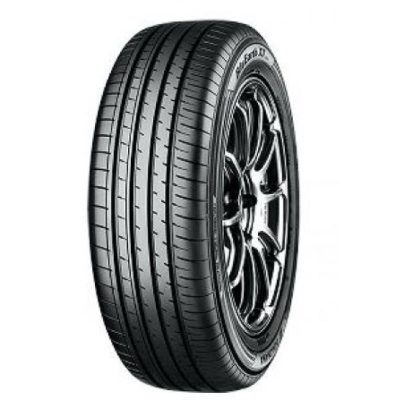 Immagine rappresentativa della gomma YOKOHAMA YOKOHAMA BluEarth-XT AE61E ZPS 235/60 R18 103H B C 69dB