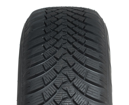 Immagine rappresentativa della gomma FALKEN FALKEN EUROWINTER HS01 SUV XL 235/70 R17 109H C B B 72dB