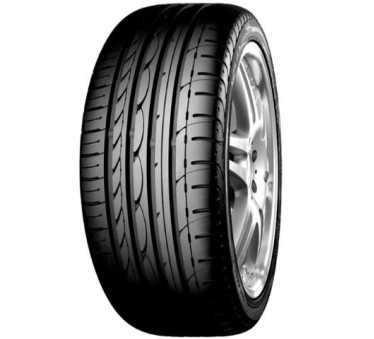 Immagine rappresentativa della gomma YOKOHAMA YOKOHAMA V103S RPB AOE RFT XL 255/40 R19 100Y D B B 71dB XL